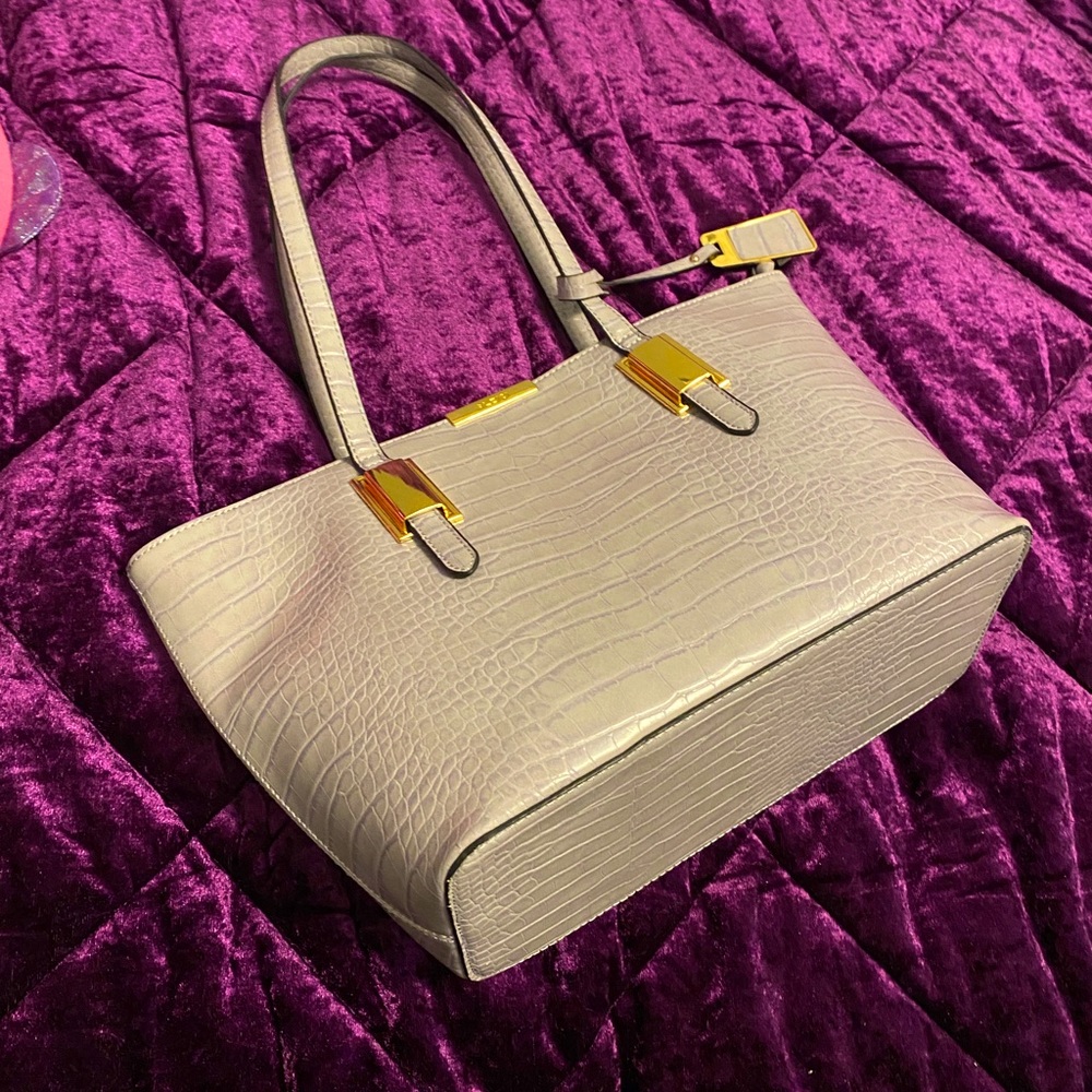 Aldo gray pleather alligator pattern bag